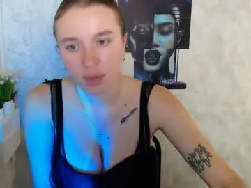 vik77777A – webcam model profile photo Image 19