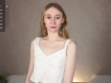 Brianna20 – webcam model profile photo Image 16