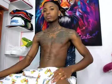 LoraDevine – webcam model profile photo Image 12