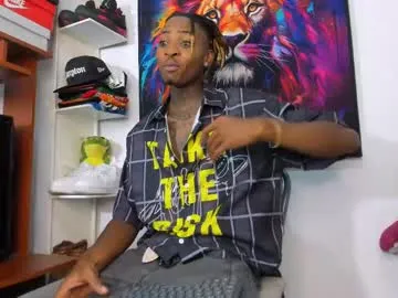 LoraDevine – webcam model profile photo Image 15