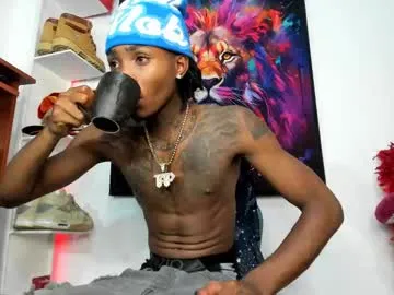 LoraDevine – webcam model profile photo Image 2