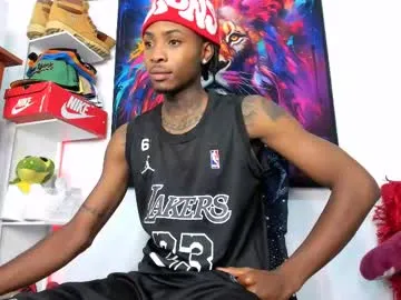 LoraDevine – webcam model profile photo Image 9