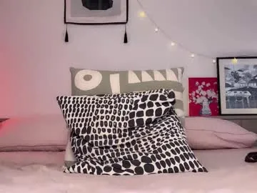 honestlynaked – webcam model profile photo Image 14