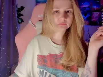 KedraLuv – webcam model profile photo Image 9