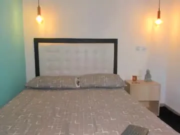 zui_lu – webcam model profile photo Image 14