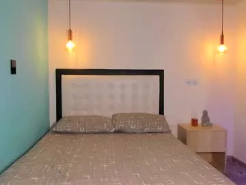 zui_lu – webcam model profile photo Image 18