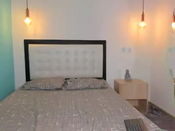 zui_lu – webcam model profile photo Image 7