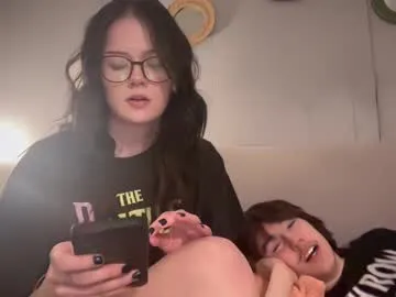 Her-Girl – webcam model profile photo Image 2