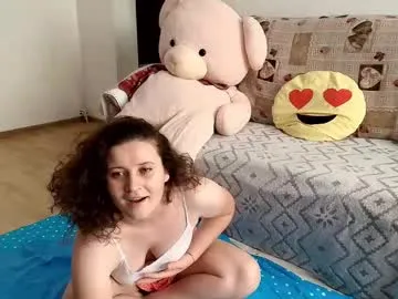 TilyTily – webcam model profile photo Image 17