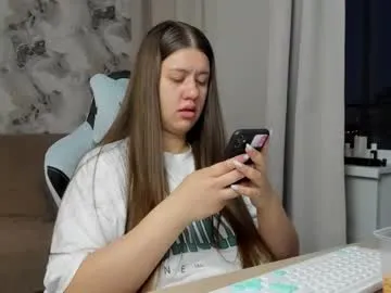 MarilynRainbow – webcam model profile photo Image 2