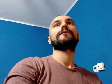 AntonioWest – webcam model profile photo Image 2