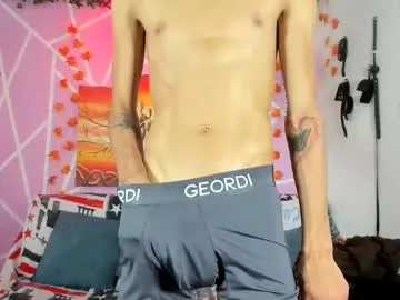 blondeangel_4u2 – webcam model profile photo Image 5