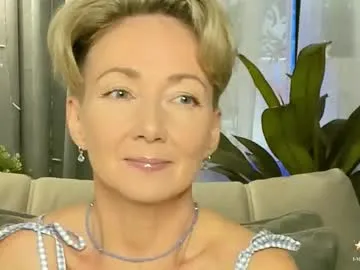 fiery-girl – webcam model profile photo Image 13