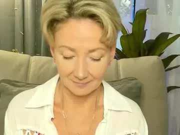 fiery-girl – webcam model profile photo Image 14