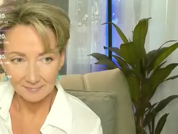 fiery-girl – webcam model profile photo Image 8