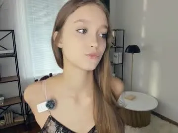 blondalina – webcam model profile photo Image 10