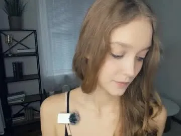 blondalina – webcam model profile photo Image 11