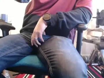 YU-KI00 – webcam model profile photo Image 18