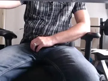 YU-KI00 – webcam model profile photo Image 5