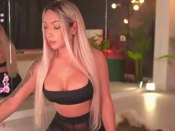 Laurahoot20 – webcam model profile photo Image 15