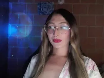 SusyBlair – webcam model profile photo Image 2