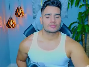 reeves_bae – webcam model profile photo Image 17