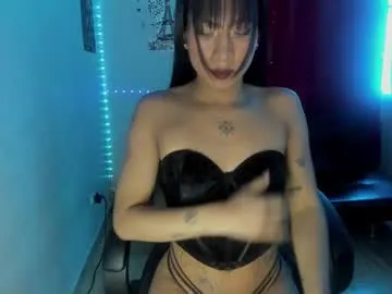 LoraDevine – webcam model profile photo Image 5
