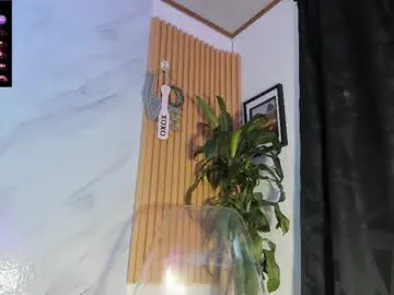 AlisonTravis – webcam model profile photo Image 6