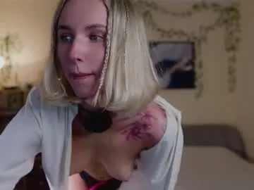 Blonde_Amberly – webcam model profile photo Image 14