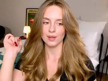 SelennaMoon – webcam model profile photo Image 4