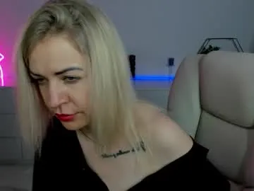 SusyBlair – webcam model profile photo Image 17