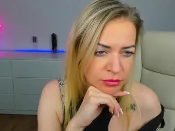 SusyBlair – webcam model profile photo Image 4