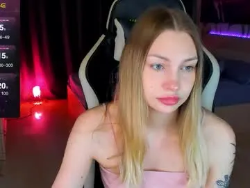 blondeangel_4u2 – webcam model profile photo Image 13