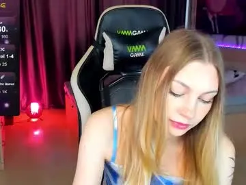 blondeangel_4u2 – webcam model profile photo Image 18