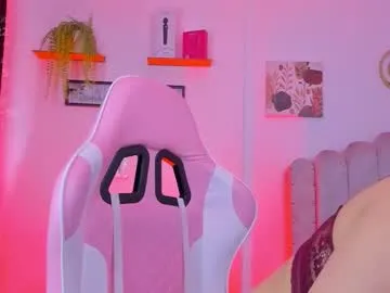 Quinn-Darly – webcam model profile photo Image 11