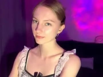 British_EmJess – webcam model profile photo Image 10