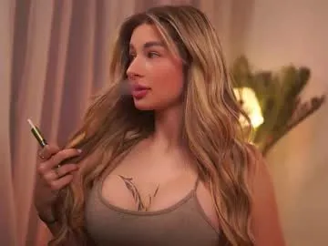 LanaBlondeBush – webcam model profile photo Image 5