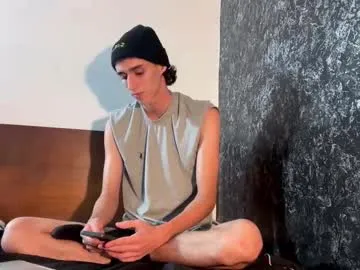 XTTX49 – webcam model profile photo Image 4