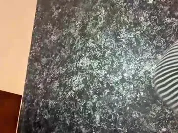 XTTX49 – webcam model profile photo Image 9