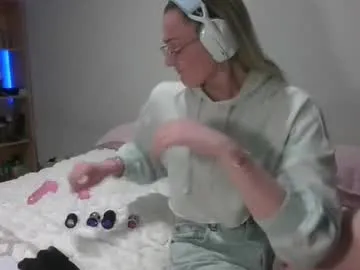 SashaVaughn – webcam model profile photo Image 6