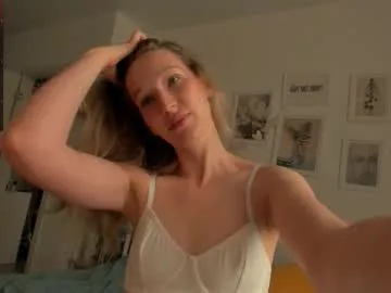 GlamGran – webcam model profile photo Image 11