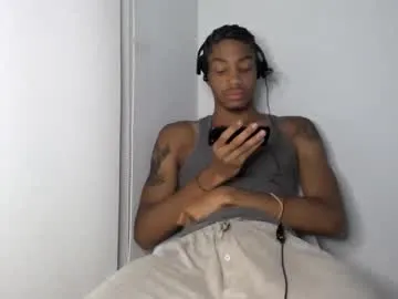 Libely – webcam model profile photo Image 13