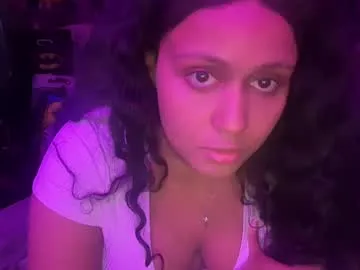 LizzieGreyX – webcam model profile photo Image 8