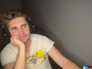 Libely – webcam model profile photo Image 17