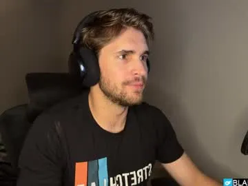 Libely – webcam model profile photo Image 19