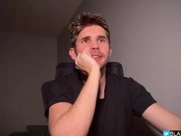 Libely – webcam model profile photo Image 2