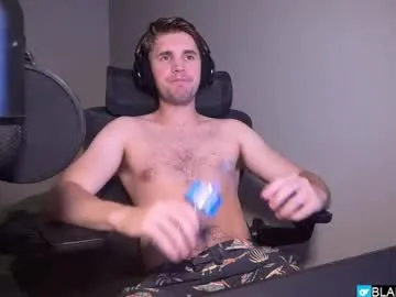 Libely – webcam model profile photo Image 8