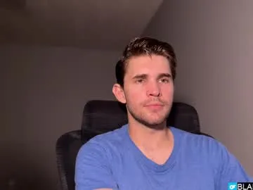 Libely – webcam model profile photo Image 9