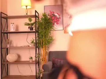 British_EmJess – webcam model profile photo Image 4