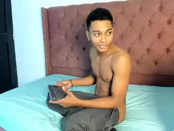 KaylinJan – webcam model profile photo Image 12